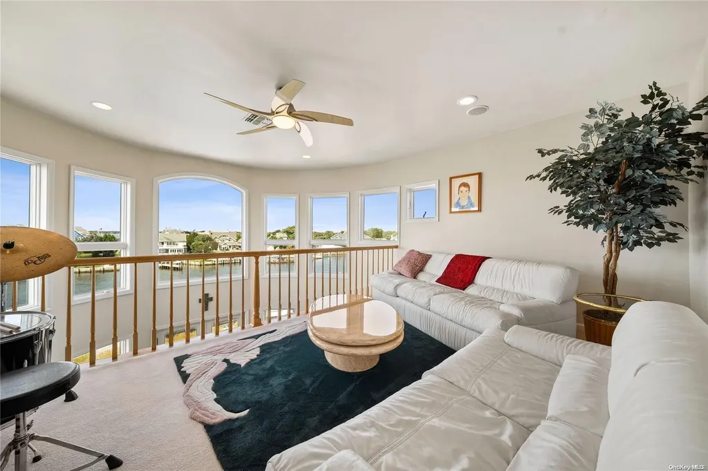 22 Beech Road Islip NY 11751