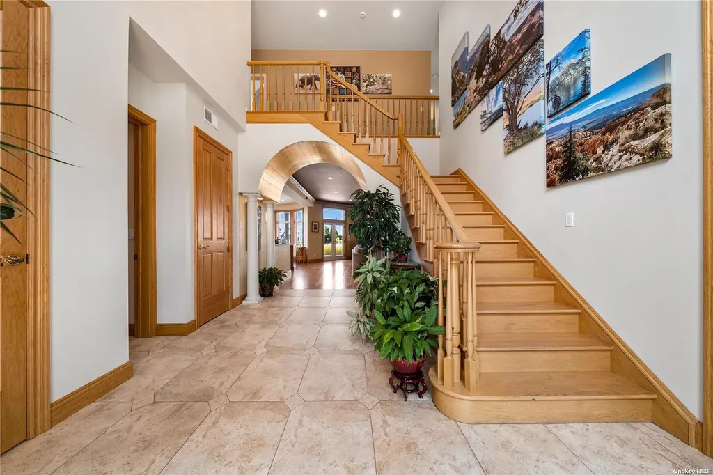 22 Beech Road Islip NY 11751