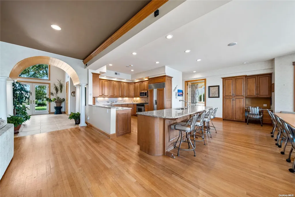 22 Beech Road Islip NY 11751
