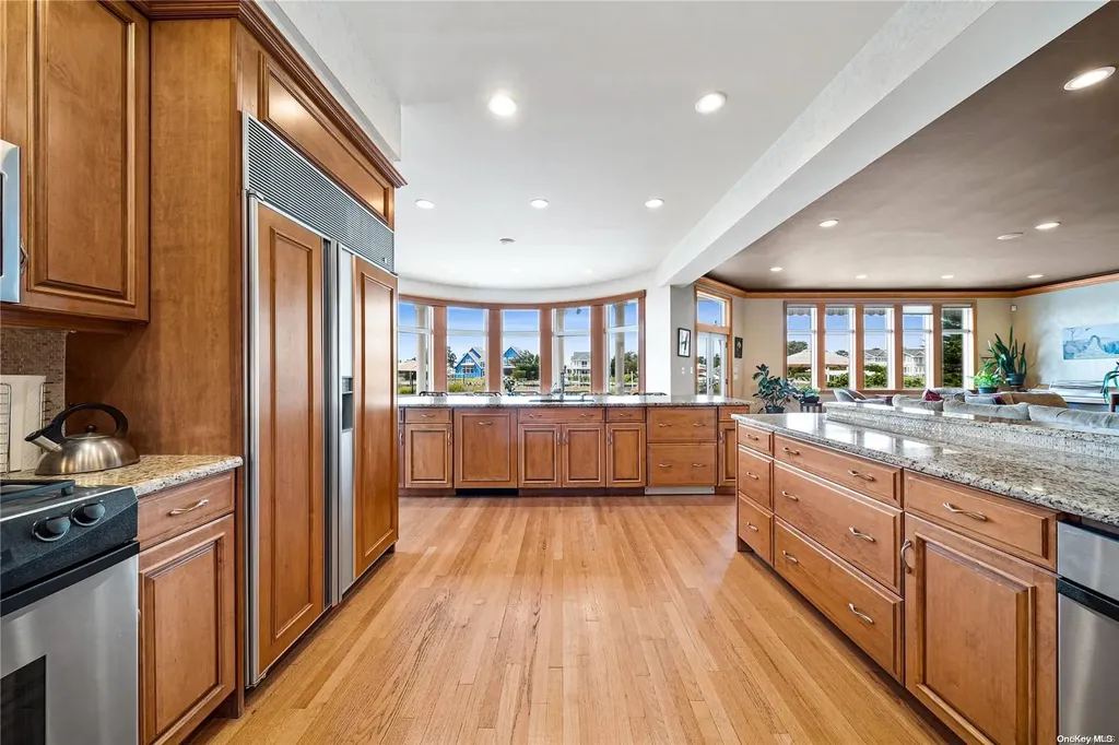 22 Beech Road Islip NY 11751
