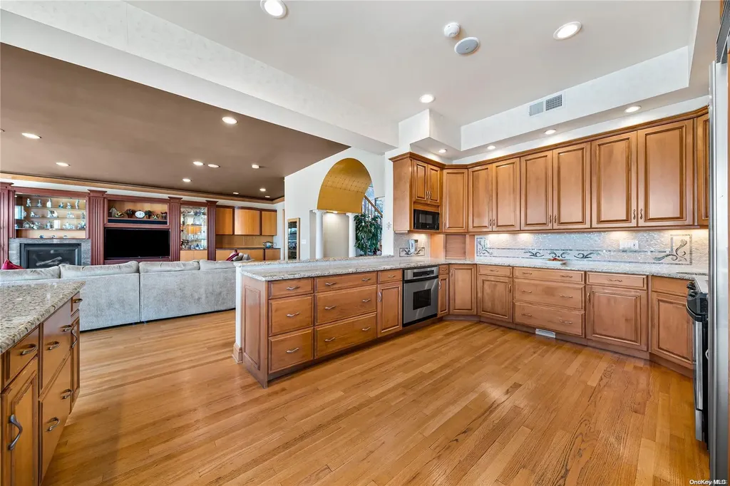 22 Beech Road Islip NY 11751