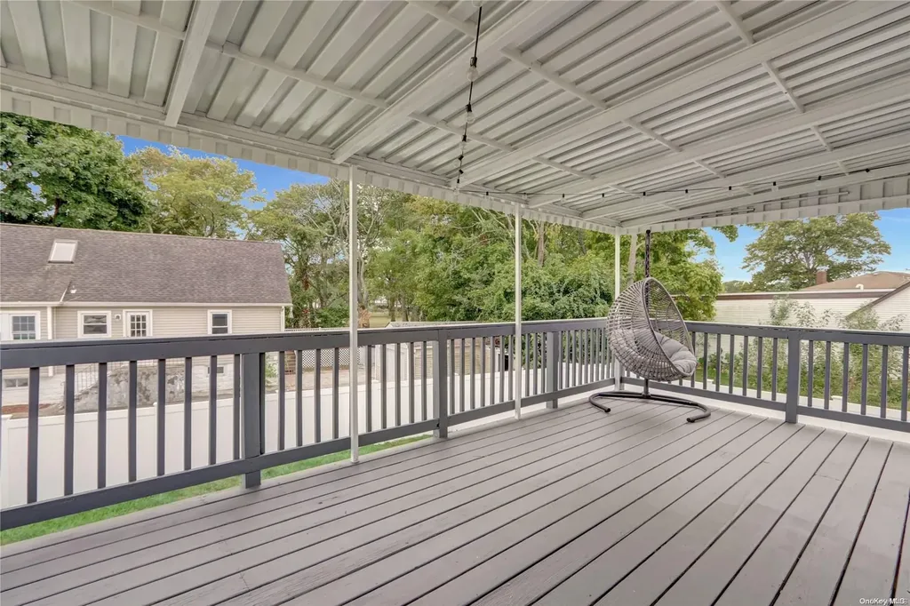 1760 E Berkshire Road Merrick NY 11566