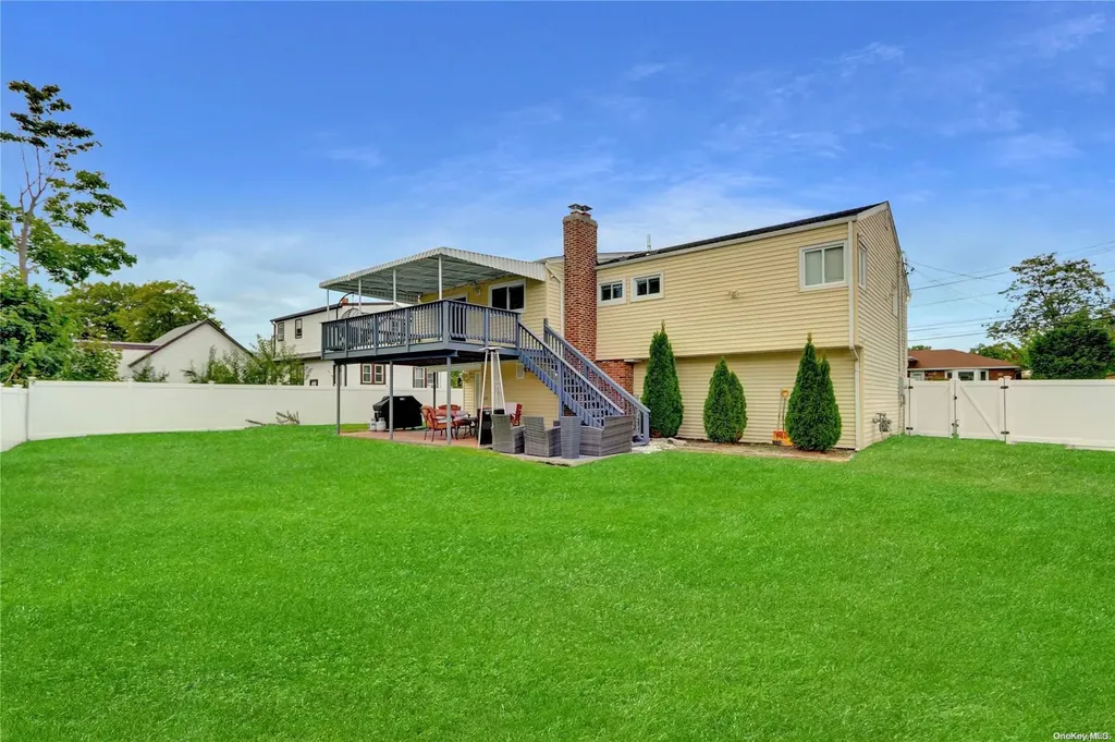 1760 E Berkshire Road Merrick NY 11566
