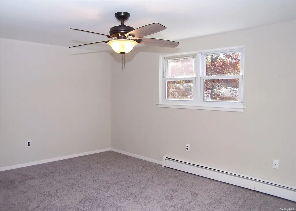 14 Wakefield Avenue Coram NY 11727