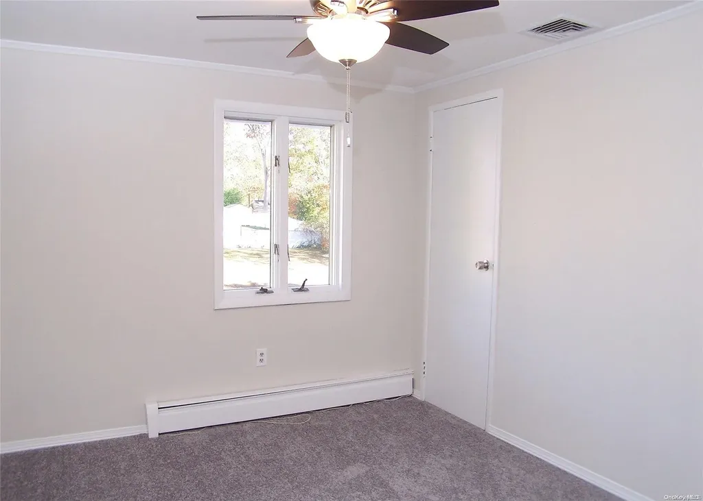 14 Wakefield Avenue Coram NY 11727