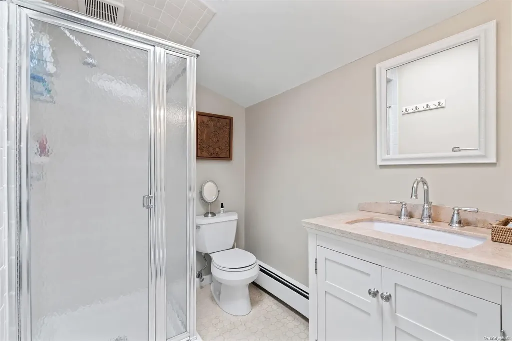 5 Meadow Place Northport NY 11768