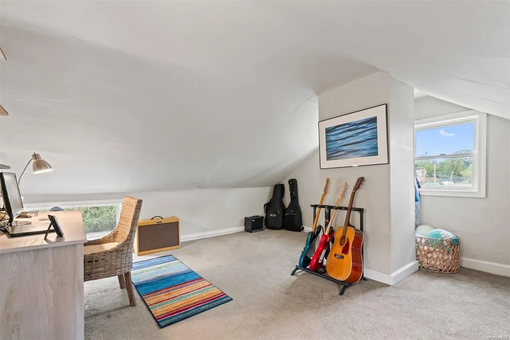 5 Meadow Place Northport NY 11768