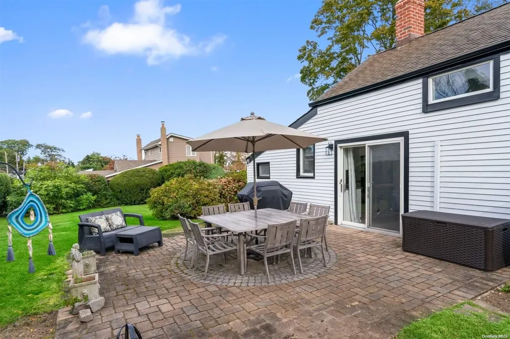 5 Meadow Place Northport NY 11768