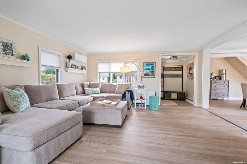 5 Meadow Place Northport NY 11768