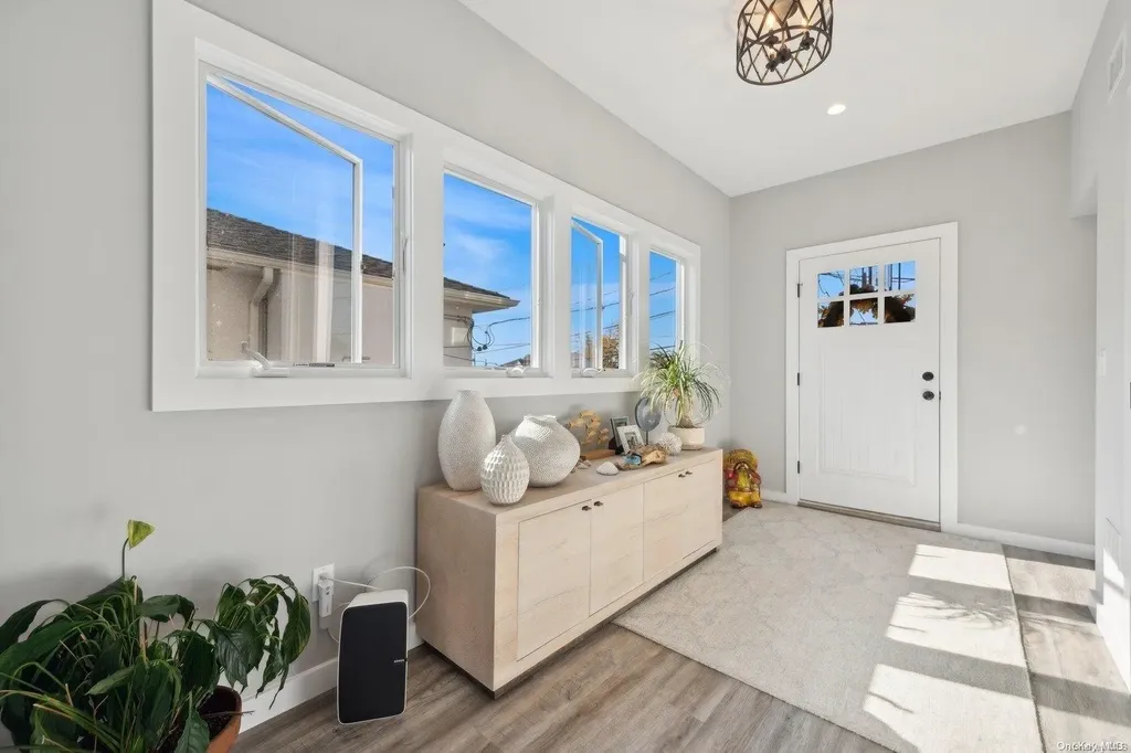 119 S Bay Drive Babylon NY 11702