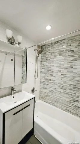 132-40 Sanford Avenue Flushing NY 11355