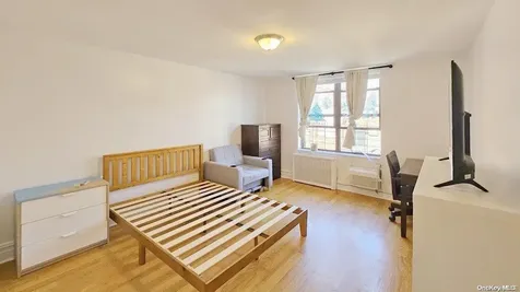 132-40 Sanford Avenue Flushing NY 11355