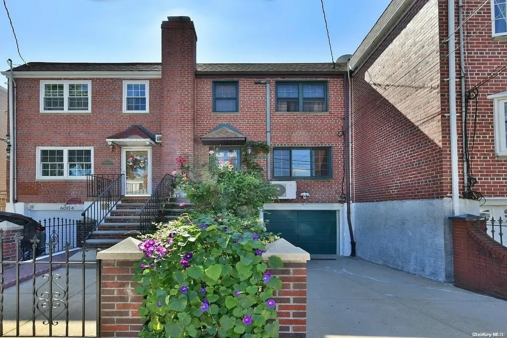 60-02 80th Avenue Glendale NY 11385