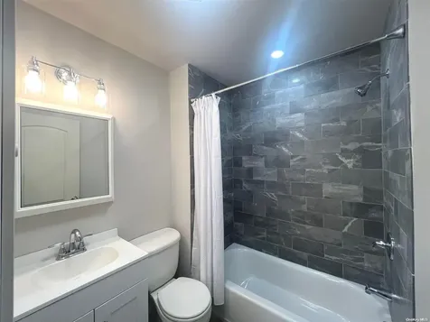 165 Chestnut Avenue Staten Island NY 10305