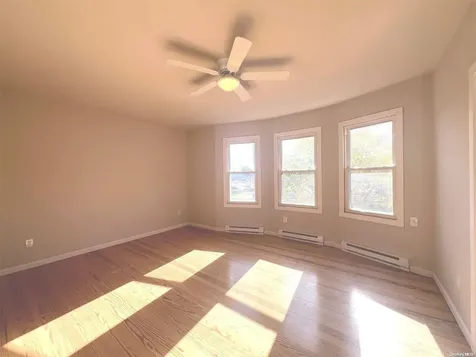 165 Chestnut Avenue Staten Island NY 10305