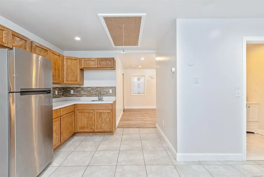 25 Sweetbriar Drive Mastic NY 11950