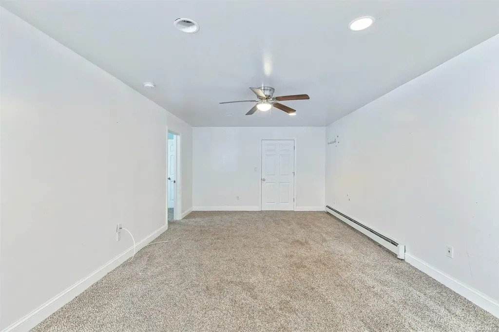 25 Sweetbriar Drive Mastic NY 11950