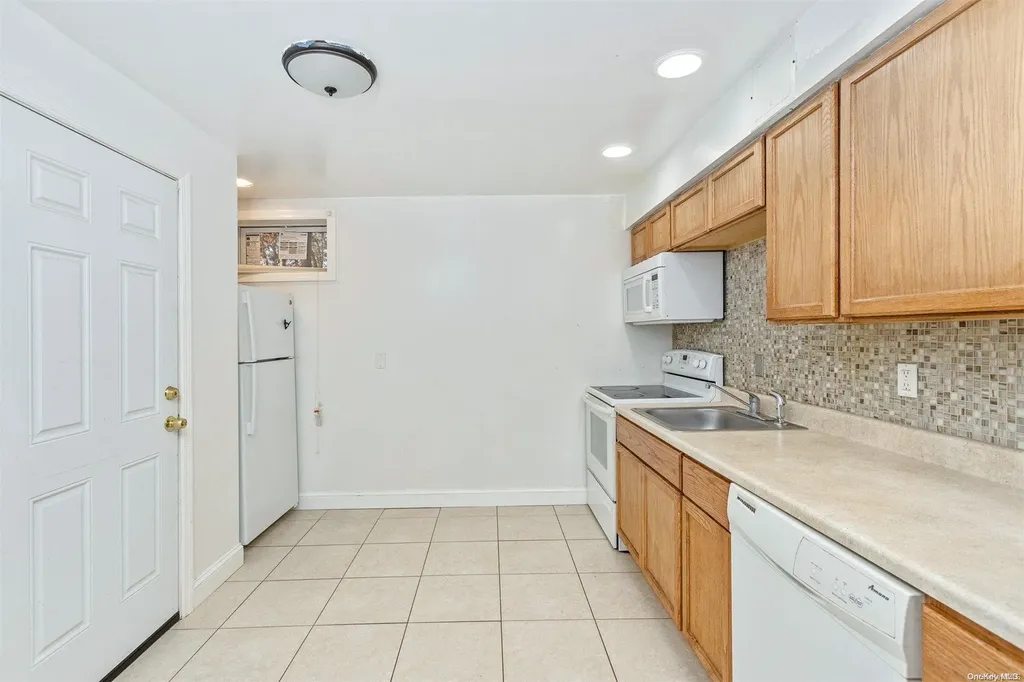 25 Sweetbriar Drive Mastic NY 11950