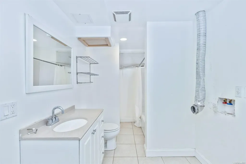 25 Sweetbriar Drive Mastic NY 11950