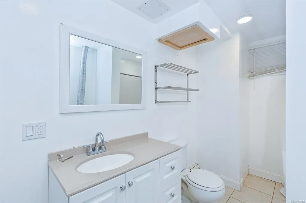 25 Sweetbriar Drive Mastic NY 11950