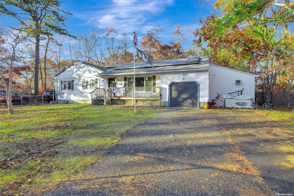 25 Sweetbriar Drive Mastic NY 11950