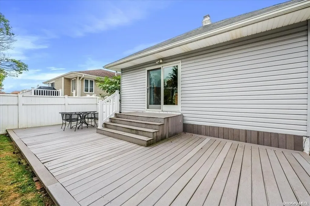 2741 Harvard Place Baldwin NY 11510