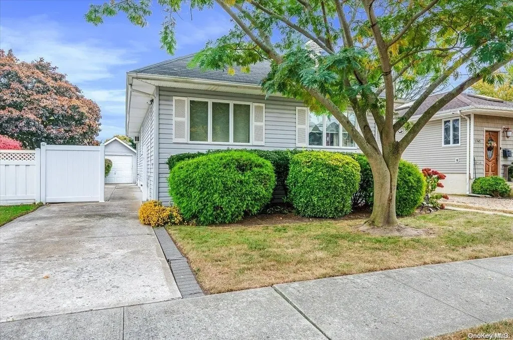 2741 Harvard Place Baldwin NY 11510