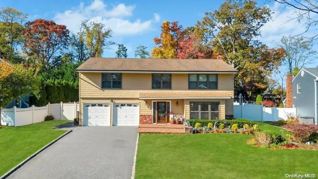 34 Apple Tree Drive Hauppauge NY 11788