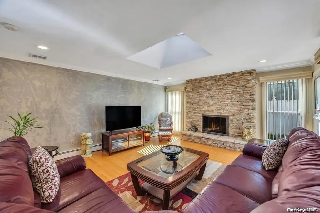 34 Apple Tree Drive Hauppauge NY 11788