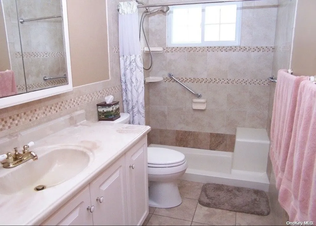 25 Alma Lane Plainview NY 11803