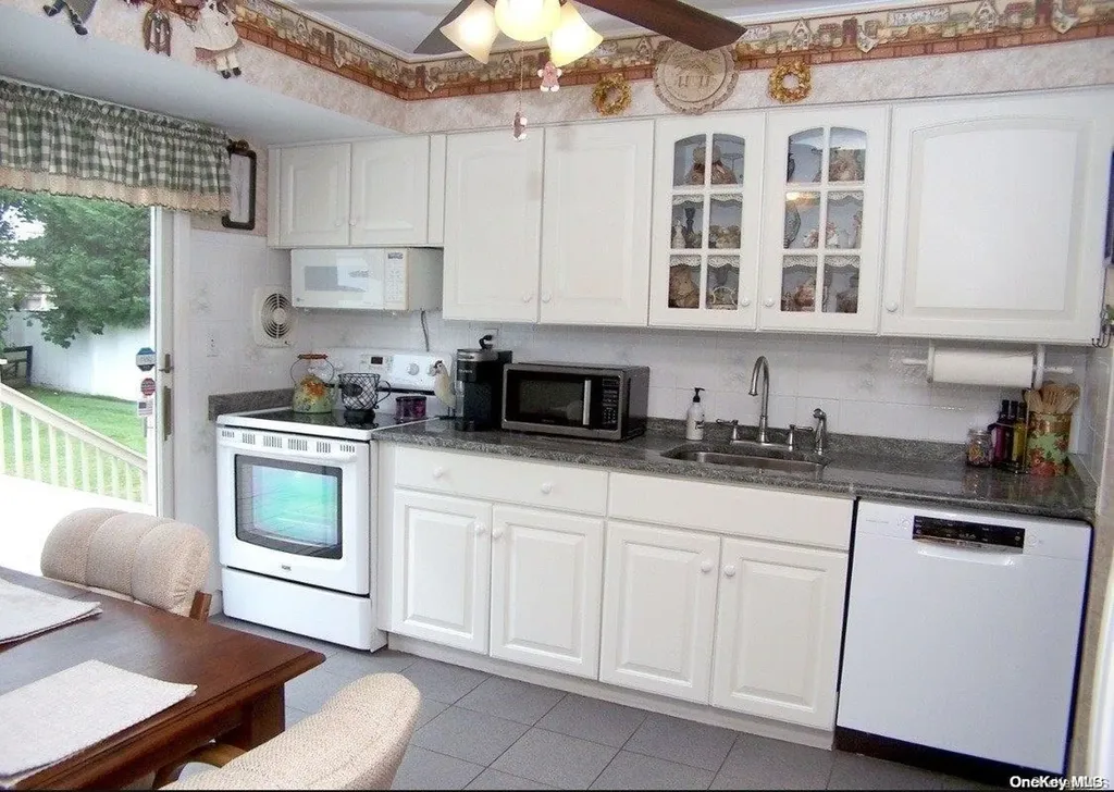 25 Alma Lane Plainview NY 11803