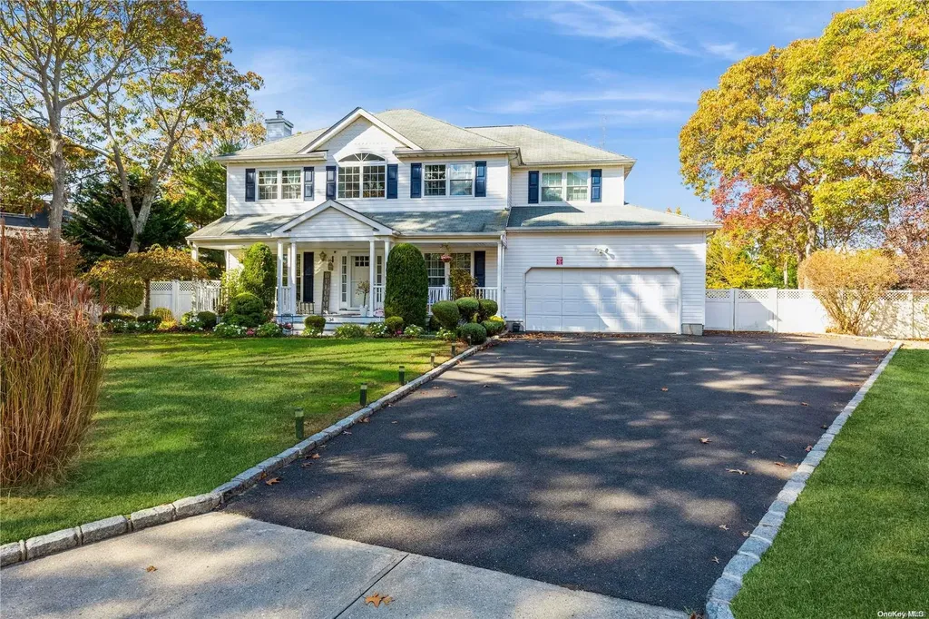 34 Daisy Place Selden NY 11784