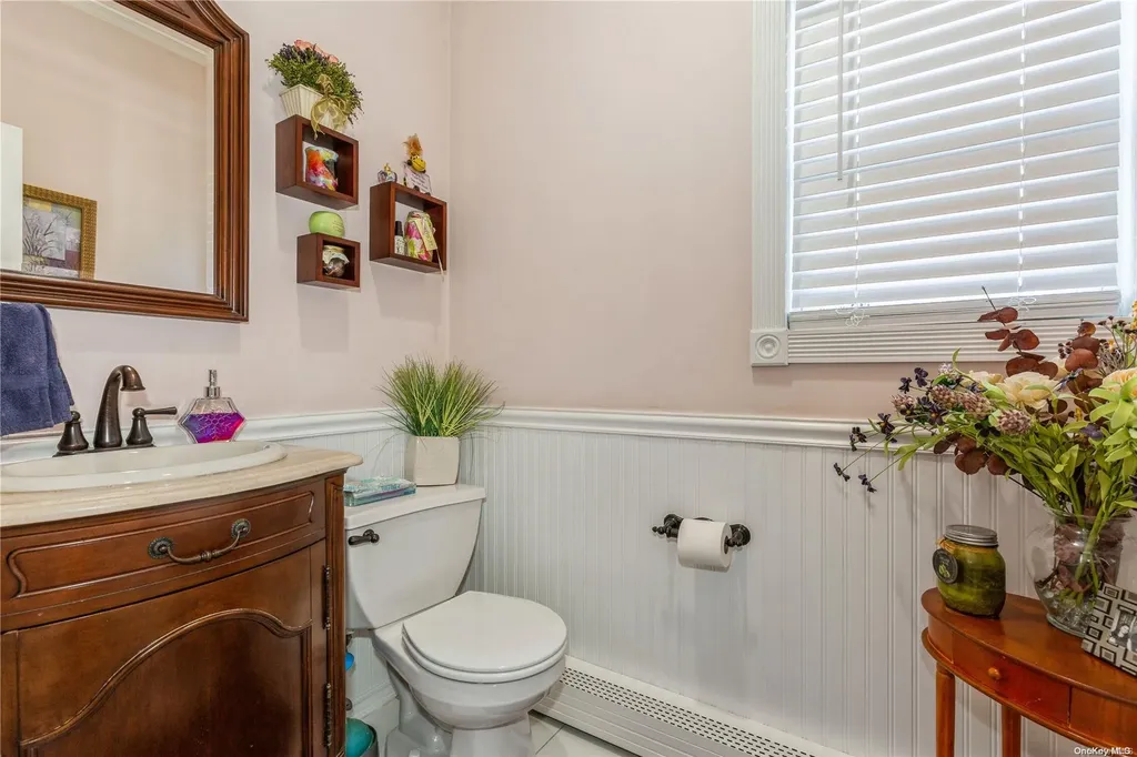 34 Daisy Place Selden NY 11784