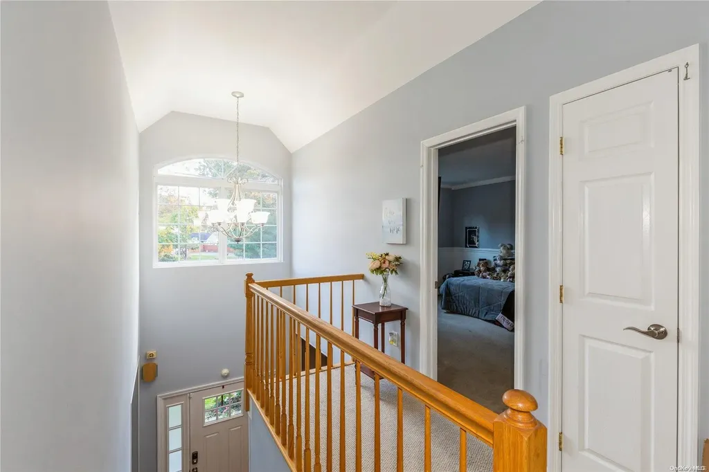 34 Daisy Place Selden NY 11784