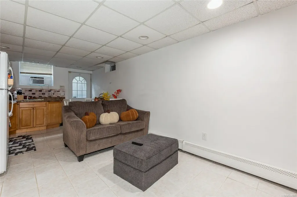 34 Daisy Place Selden NY 11784