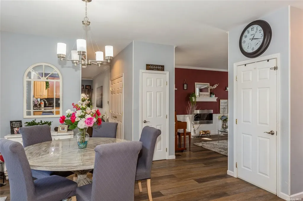 34 Daisy Place Selden NY 11784