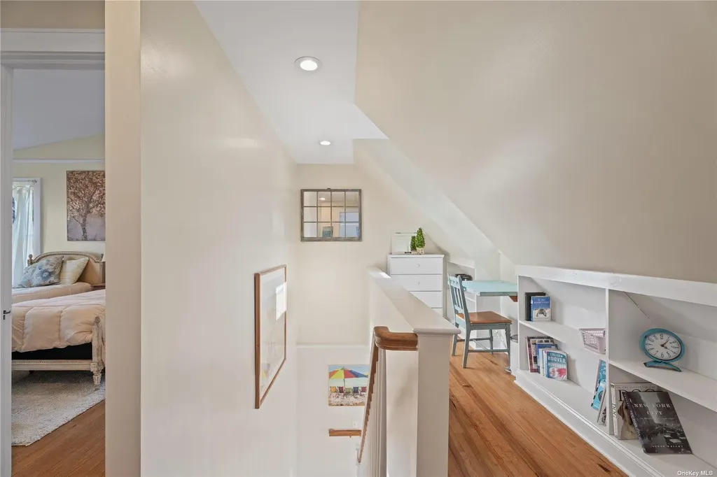 21 Summit Boulevard Westhampton NY 11977