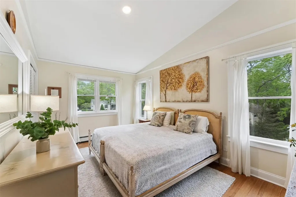 21 Summit Boulevard Westhampton NY 11977