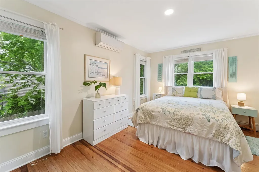 21 Summit Boulevard Westhampton NY 11977