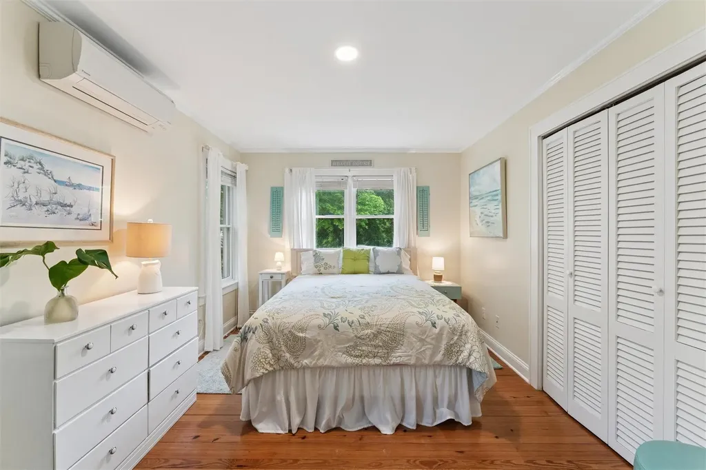 21 Summit Boulevard Westhampton NY 11977