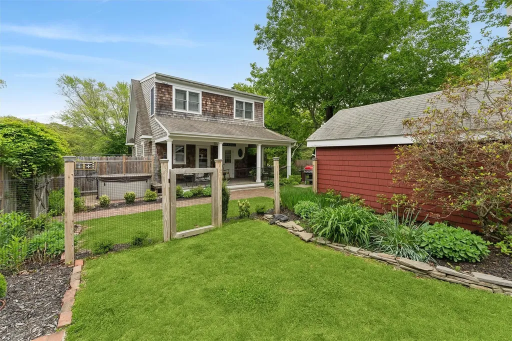 21 Summit Boulevard Westhampton NY 11977