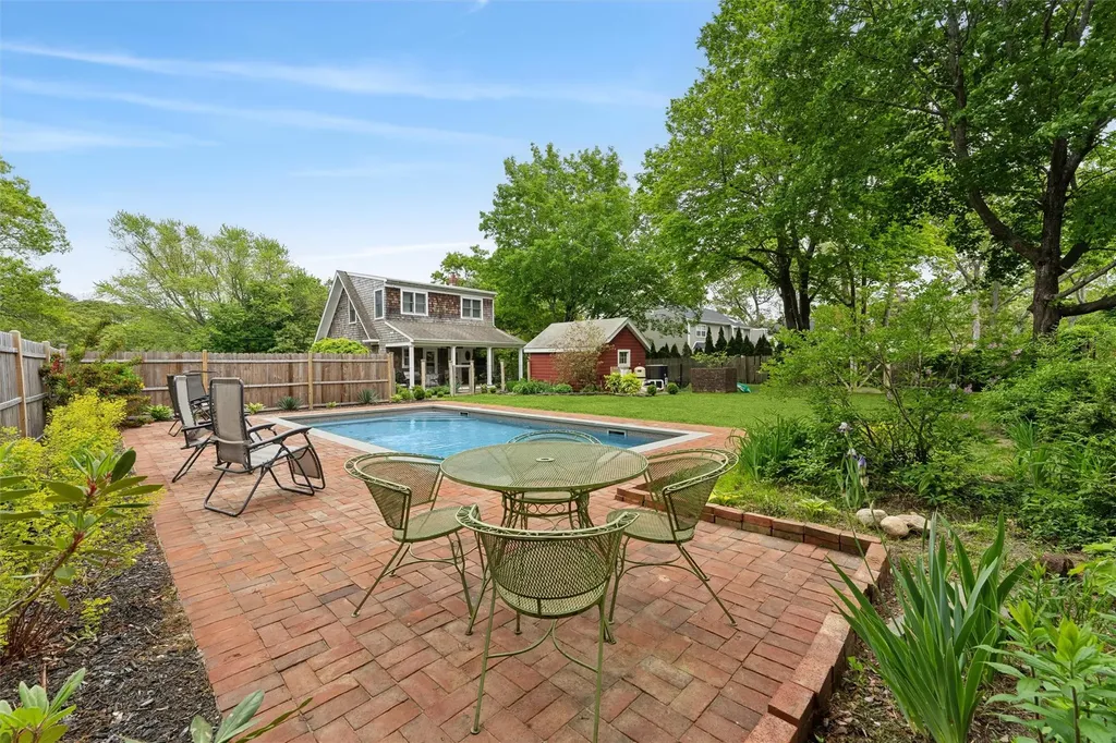 21 Summit Boulevard Westhampton NY 11977