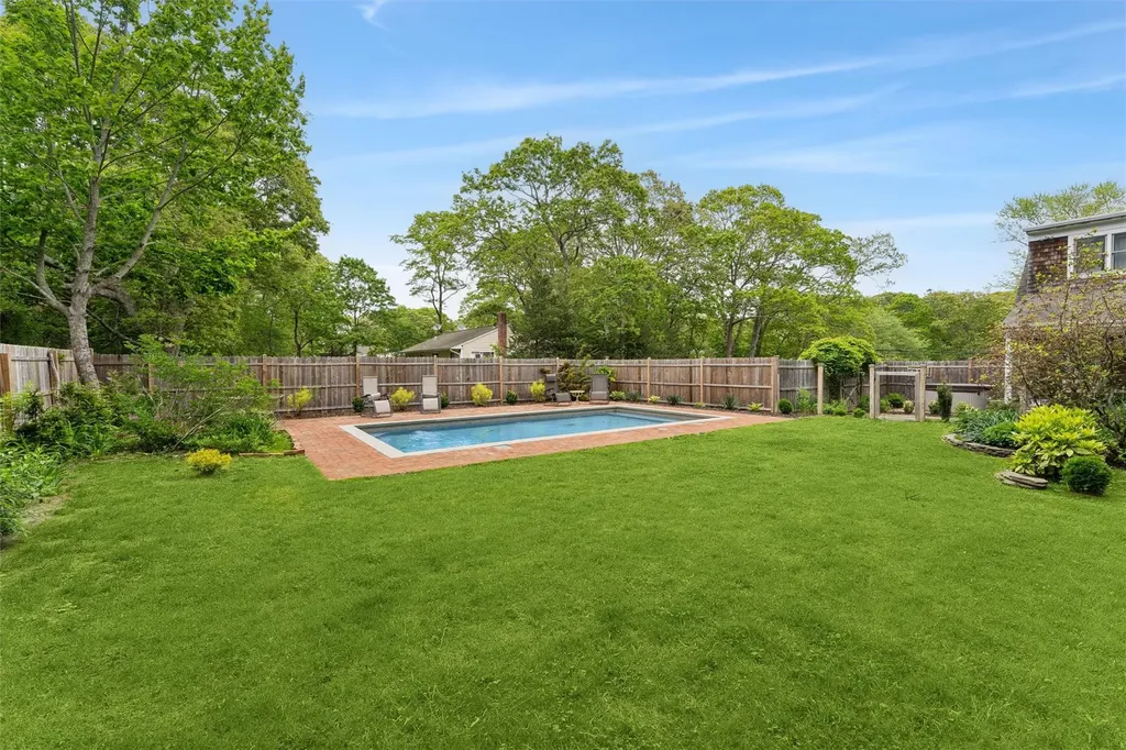 21 Summit Boulevard Westhampton NY 11977