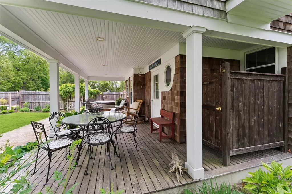 21 Summit Boulevard Westhampton NY 11977