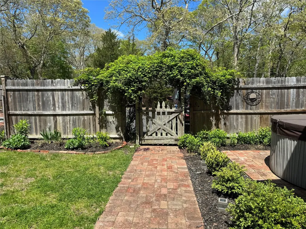 21 Summit Boulevard Westhampton NY 11977