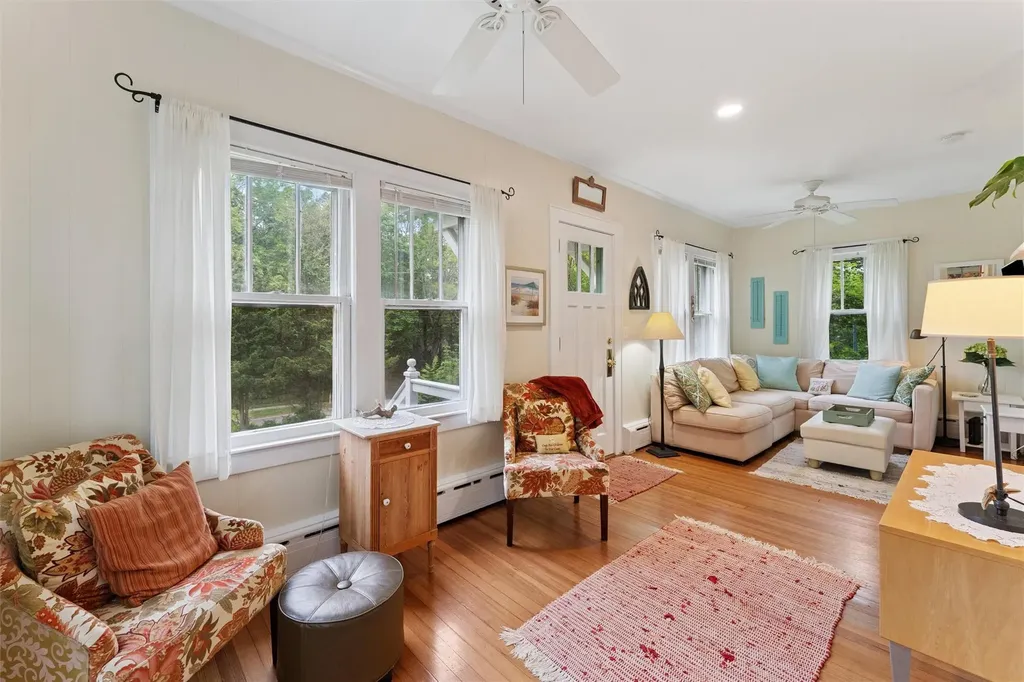 21 Summit Boulevard Westhampton NY 11977