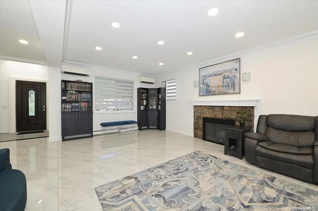 Kew Garden Hills NY 11367