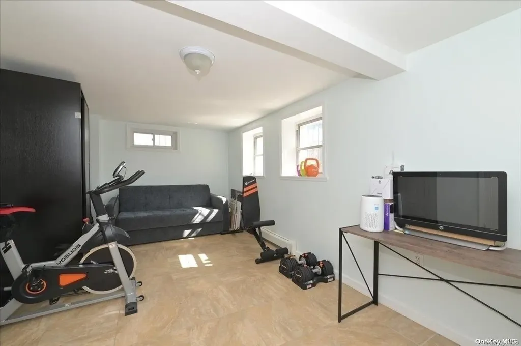 Kew Garden Hills NY 11367