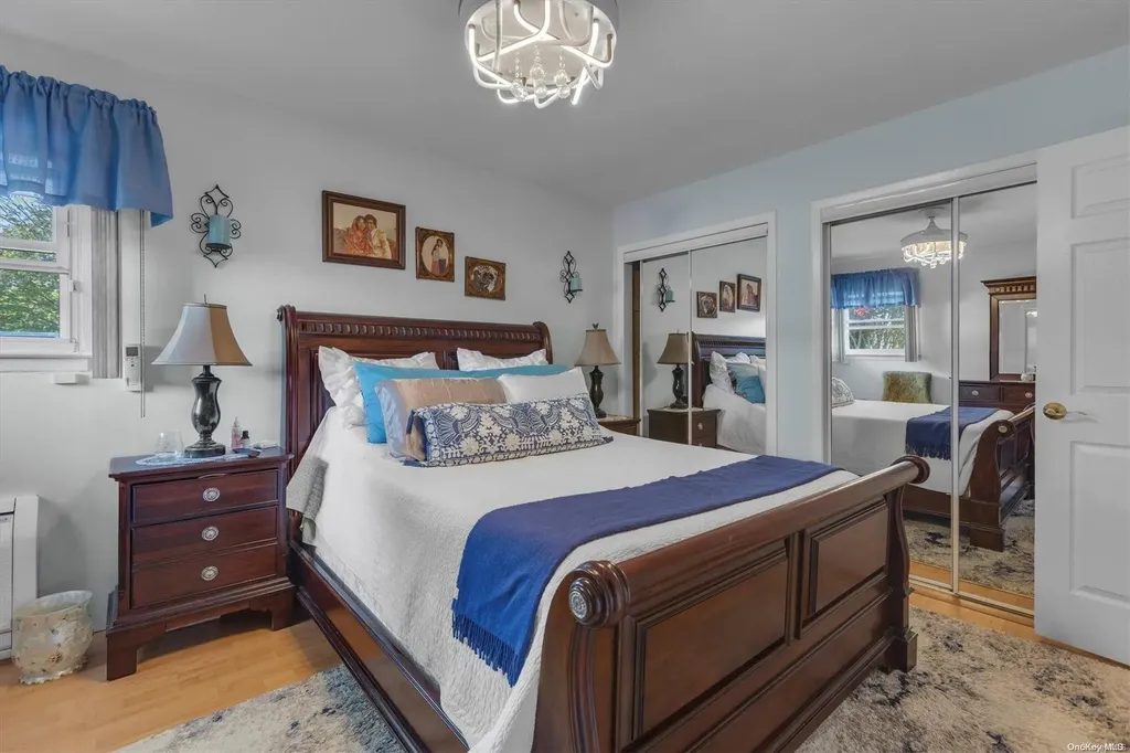 6 Evans Avenue Farmingdale NY 11735