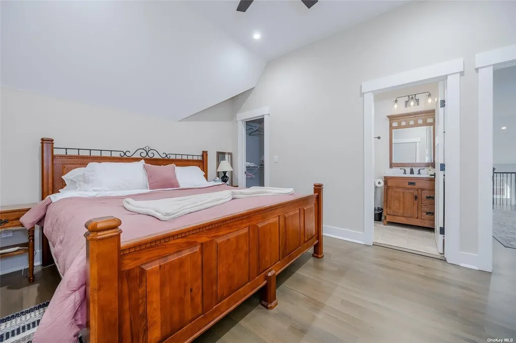 4 Arbutus Path Port Jefferson NY 11777